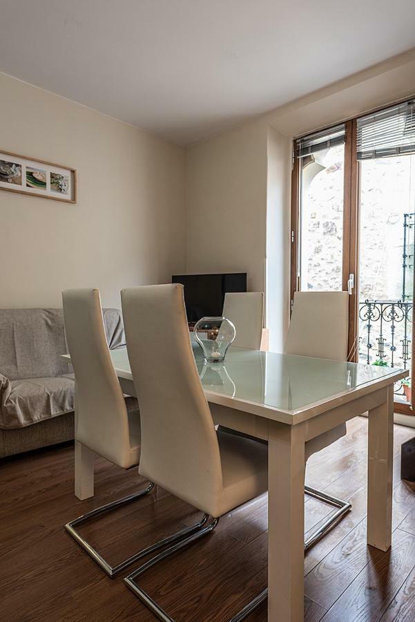 Ferienwohnung Domus Seleqtia Plaza De Santiago Caces Exterior foto